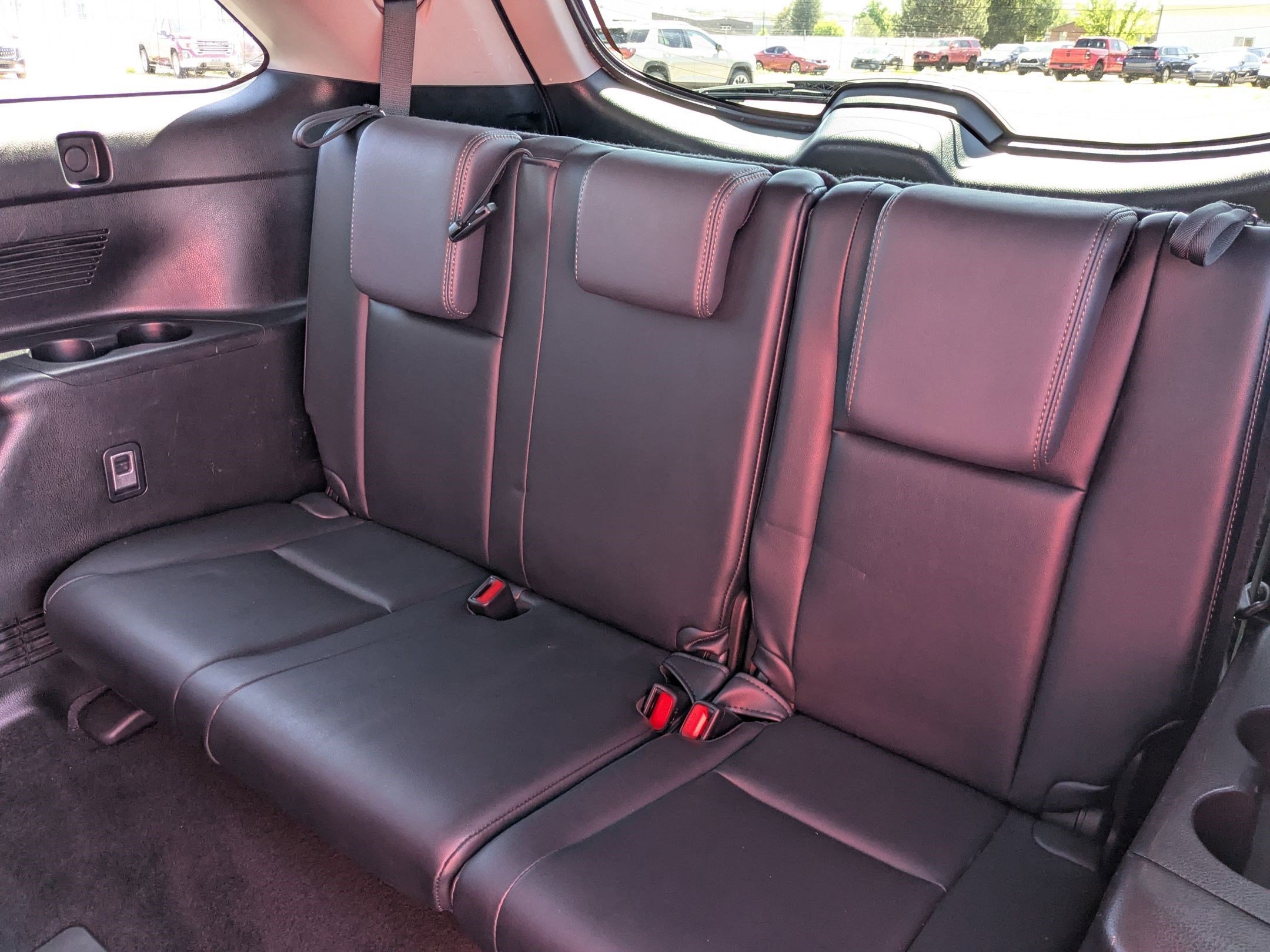 Used 2016 Predawn Gray Mica Toyota XLE image 33
