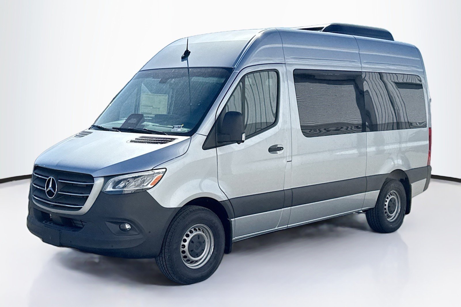 2026 Mercedes-Benz Sprinter 2500 144 WB HO's photo