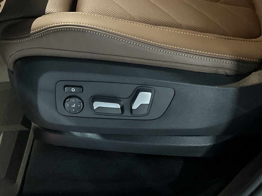 2026 BMW X5 40i - Photo 12