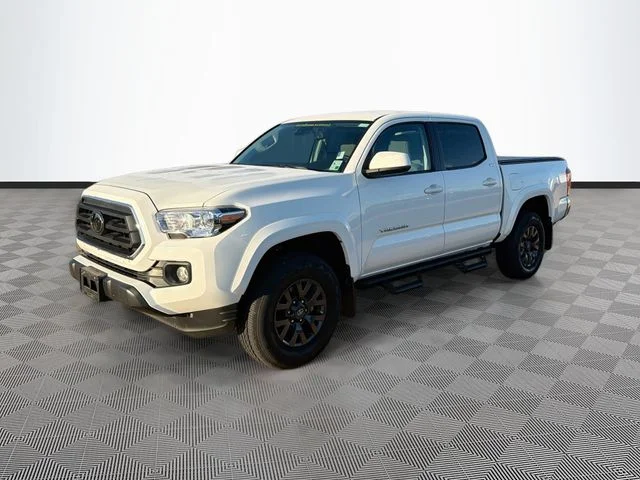 Used 2023 White Toyota SR5 image 3