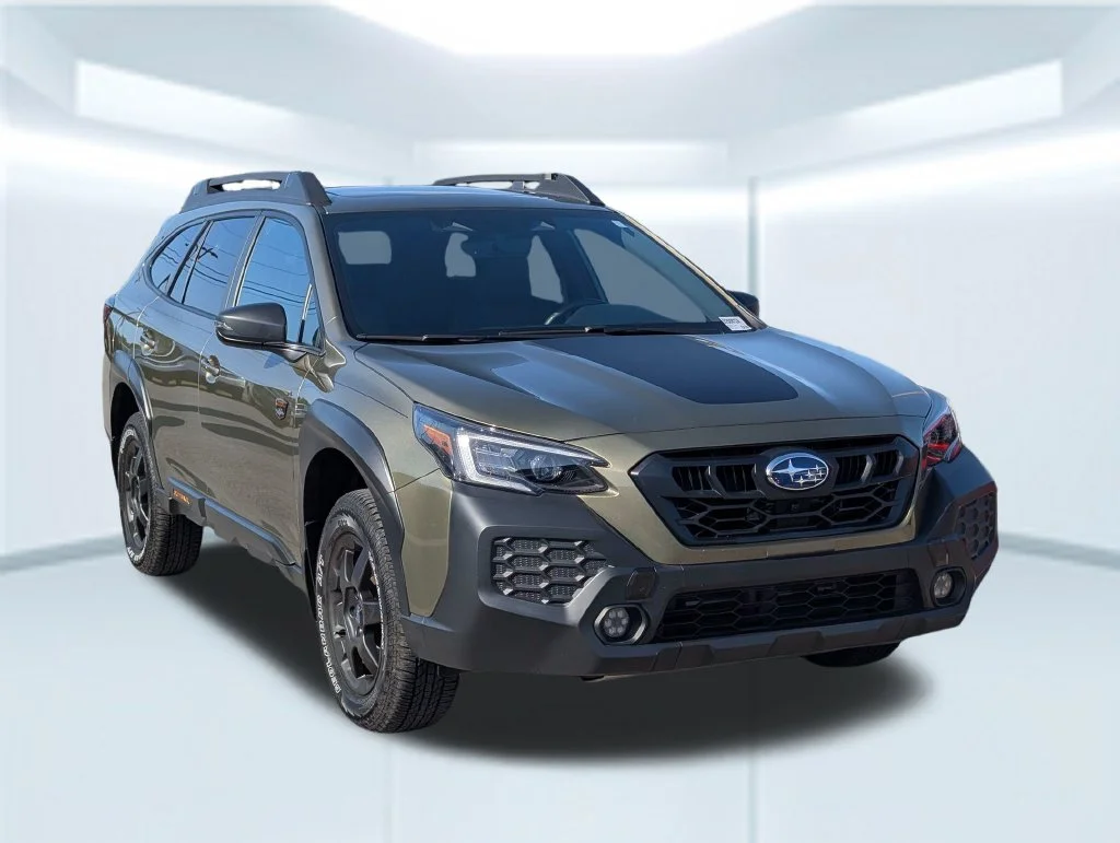 Used 2025 Green Subaru Wilderness image 7