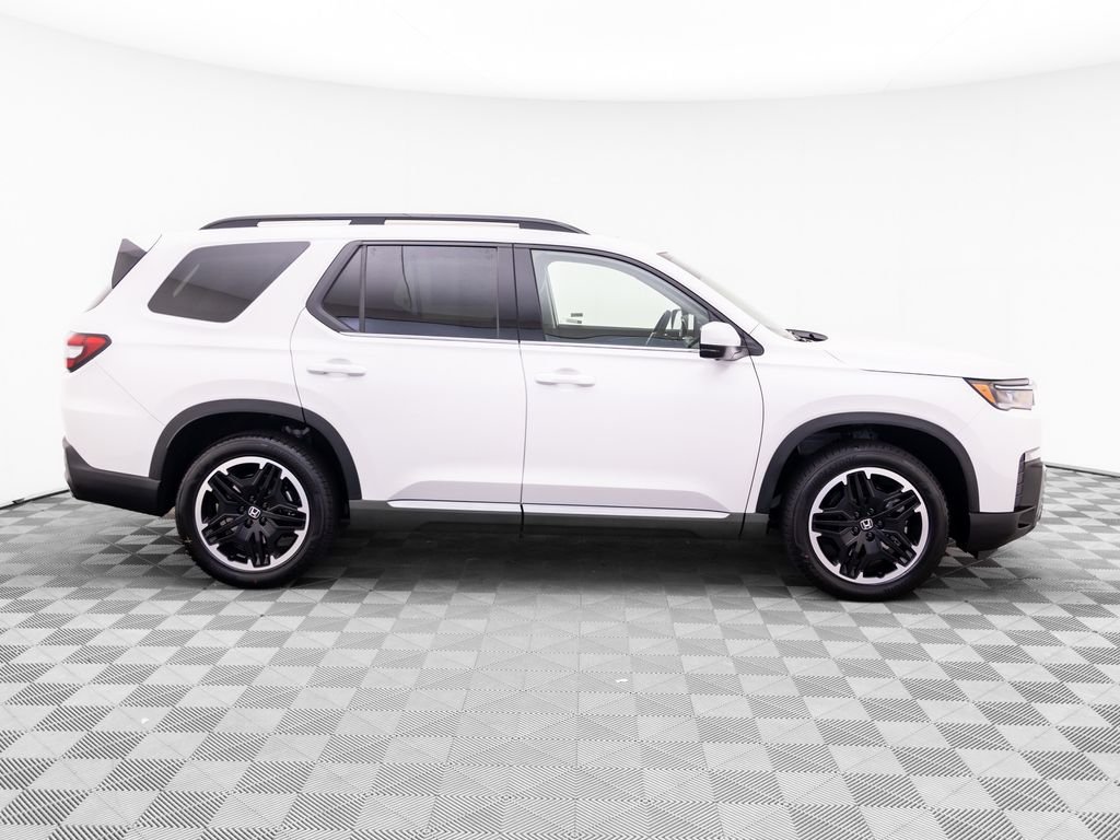 New 2026 Platinum White Pearl Honda Touring image 7