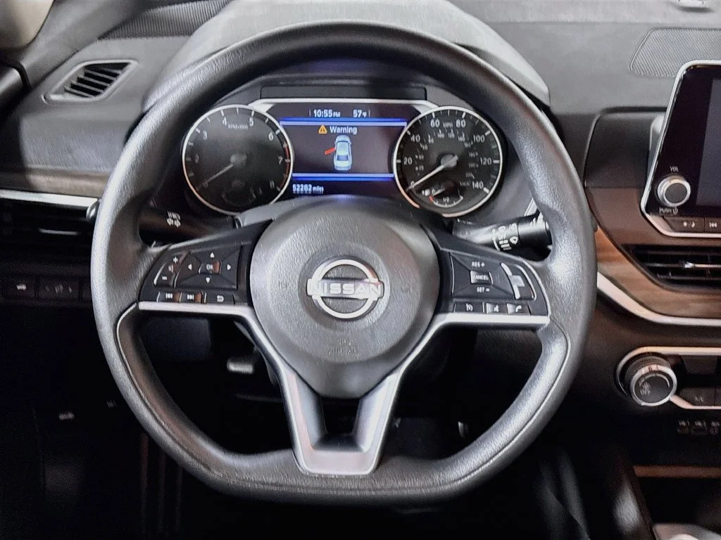 Used 2025 Blue Nissan 2.5 SV image 13