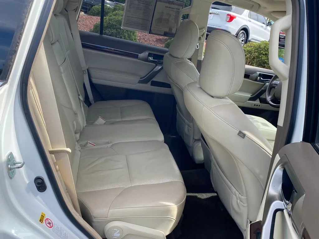Used 2019  Lexus 460 image 15