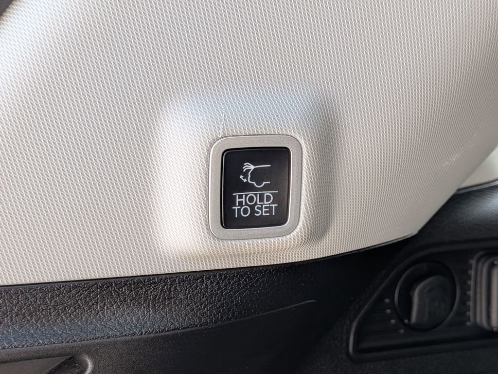 Used 2023 Black Jeep 4xe image 9