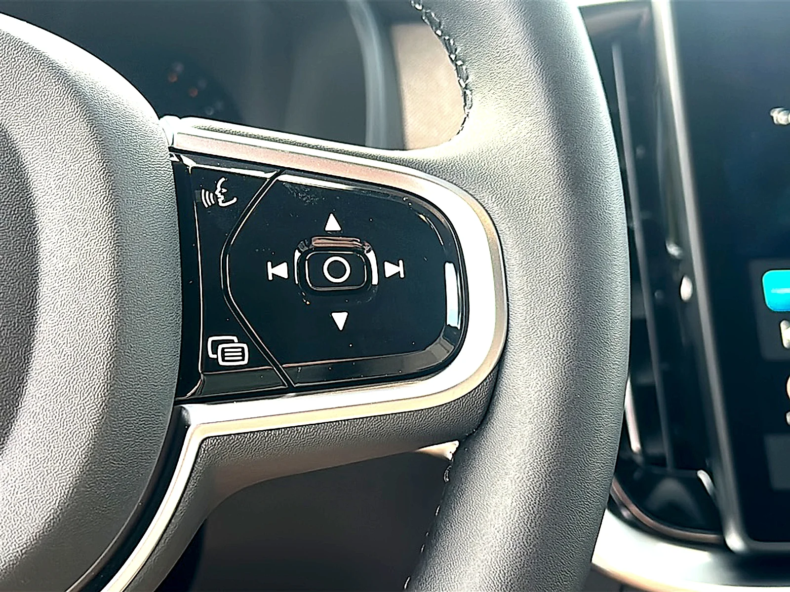 2026 Volvo XC90 Plus - Photo 19