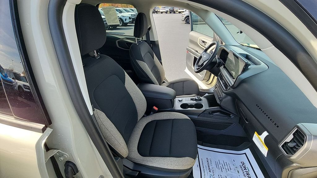 New 2025 Desert Sand Ford Big Bend® image 27
