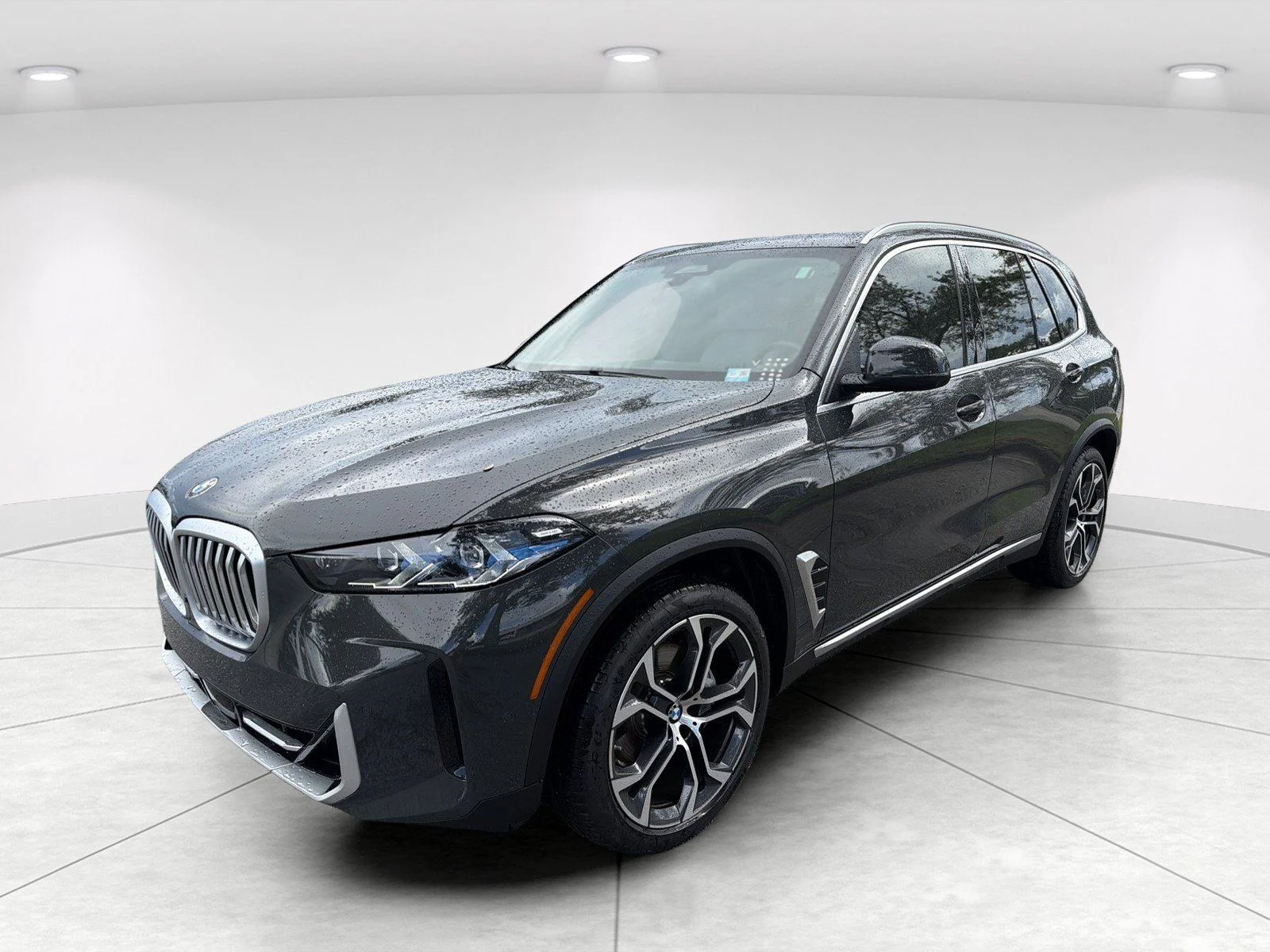 New 2026 Dravit Grey Metallic BMW sDrive40i image 8