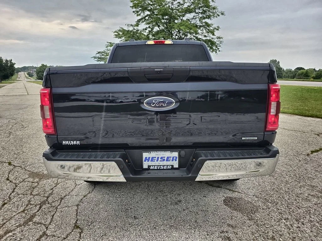 Used 2023 Blue Ford XLT image 33