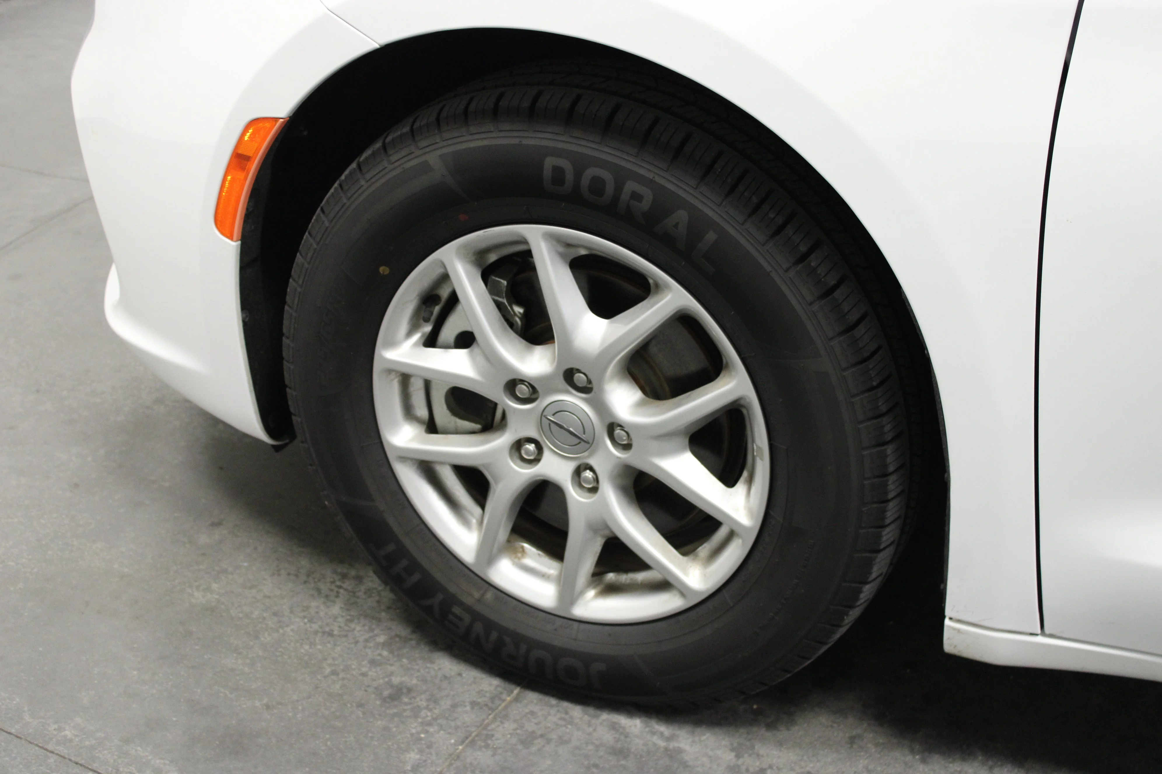 Used 2024 Bright White Clearcoat Chrysler Touring L image 10