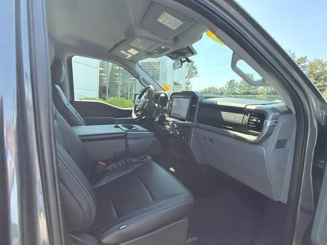 Used 2025 Carbonized Gray Metallic Ford XLT image 10