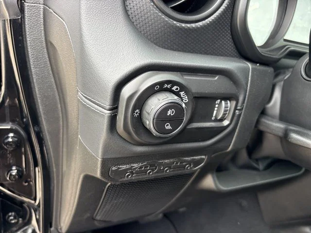 New 2026 Black Jeep Mojave image 20