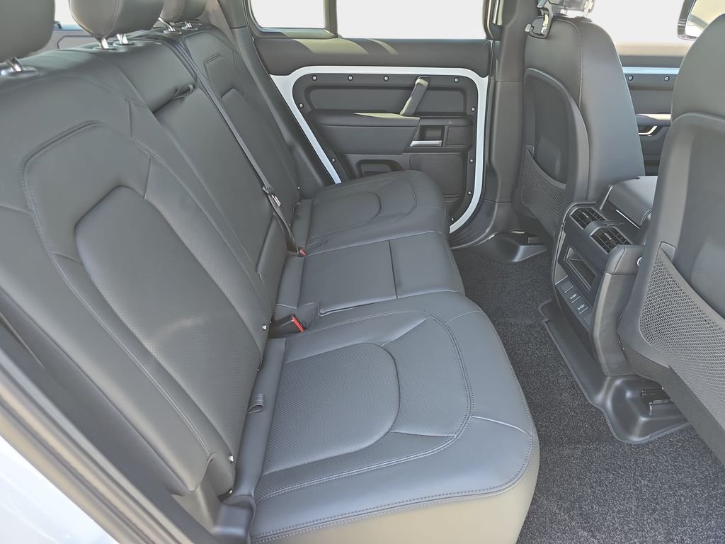 New 2026 Fuji White Land Rover S image 11