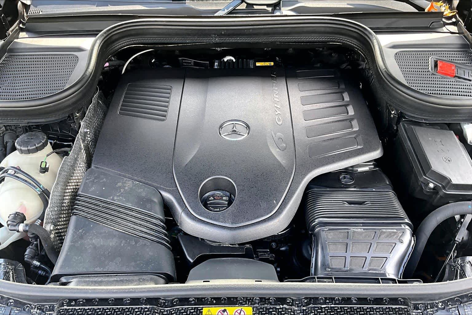 Used 2025 Obsidian Black Metallic Mercedes-Benz GLS 450 image 33