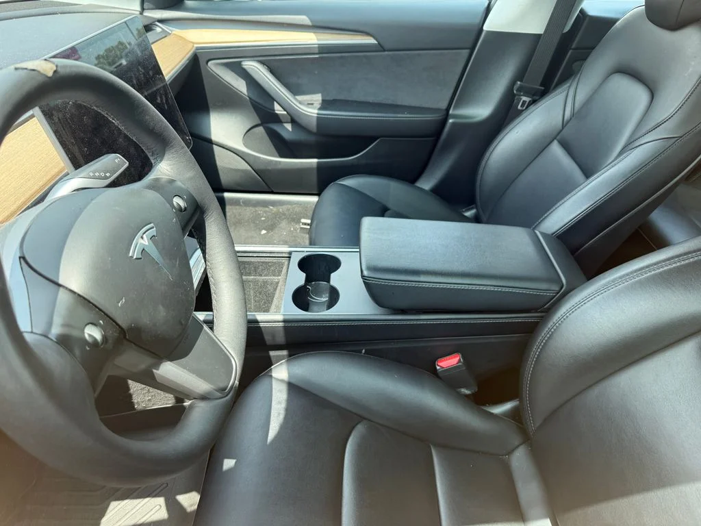 Used 2022 White Tesla Long Range image 21