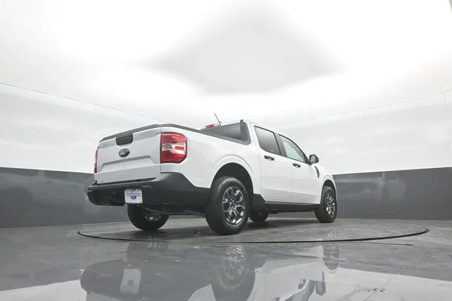New 2026 Oxford White Ford XLT image 31