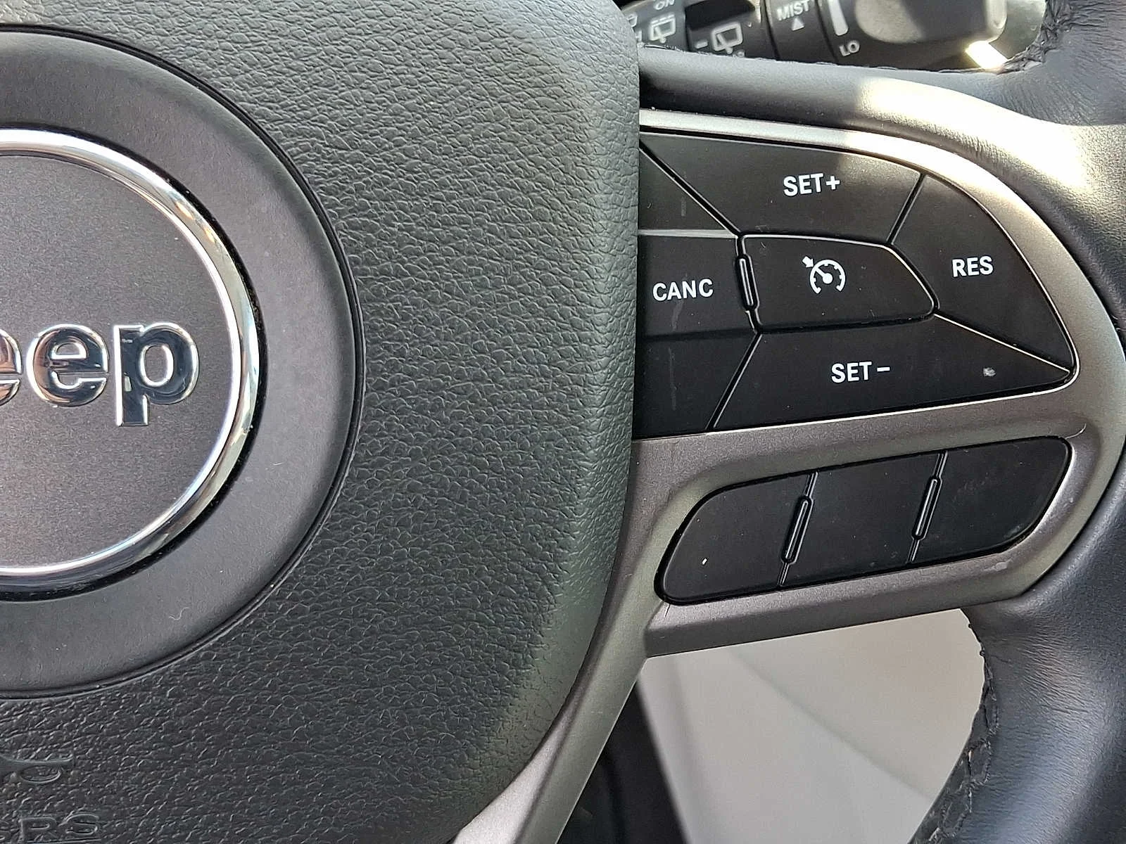 Used 2019 Granite Crystal Clearcoat Metallic Jeep Limited image 22