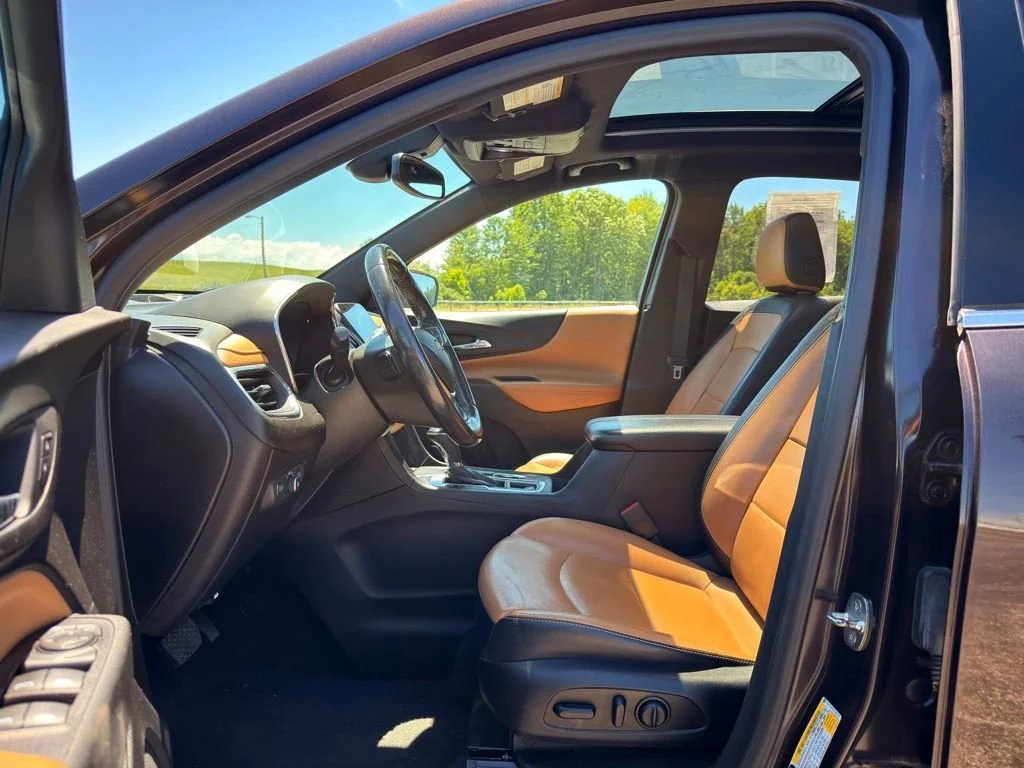 Used 2020 Chevrolet Equinox Premier with VIN 2GNAXYEX4L6152208 for sale in Wellington, OH