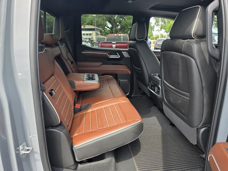 Used 2025 Gray GMC 4WD CREW CAB 147" DENALI ULTIMATE image 18