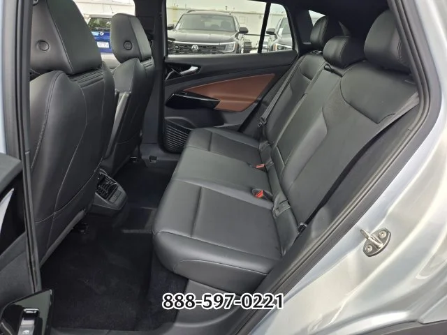 Used 2021  Volkswagen Pro S image 12