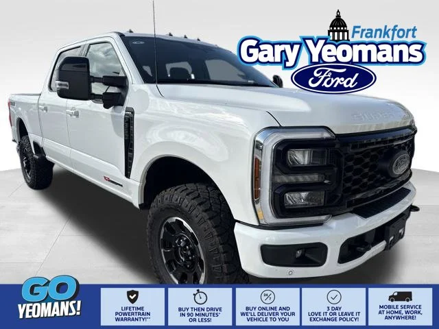 Used 2025 White Metallic Ford Lariat image 1