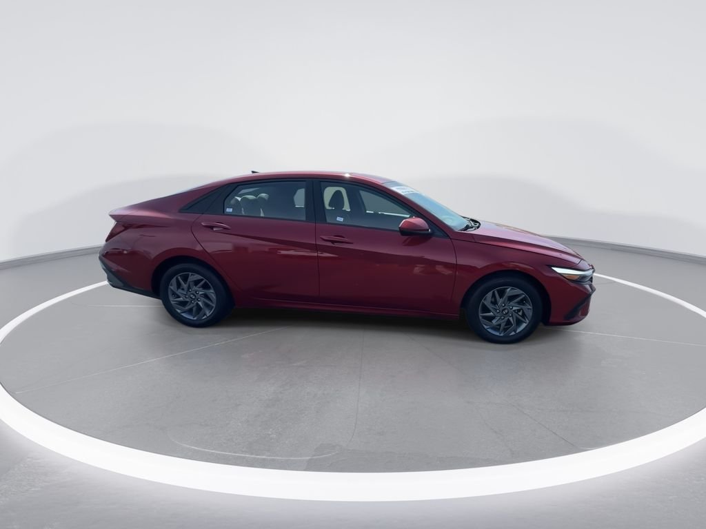 2024 Hyundai Elantra SEL - Photo 9
