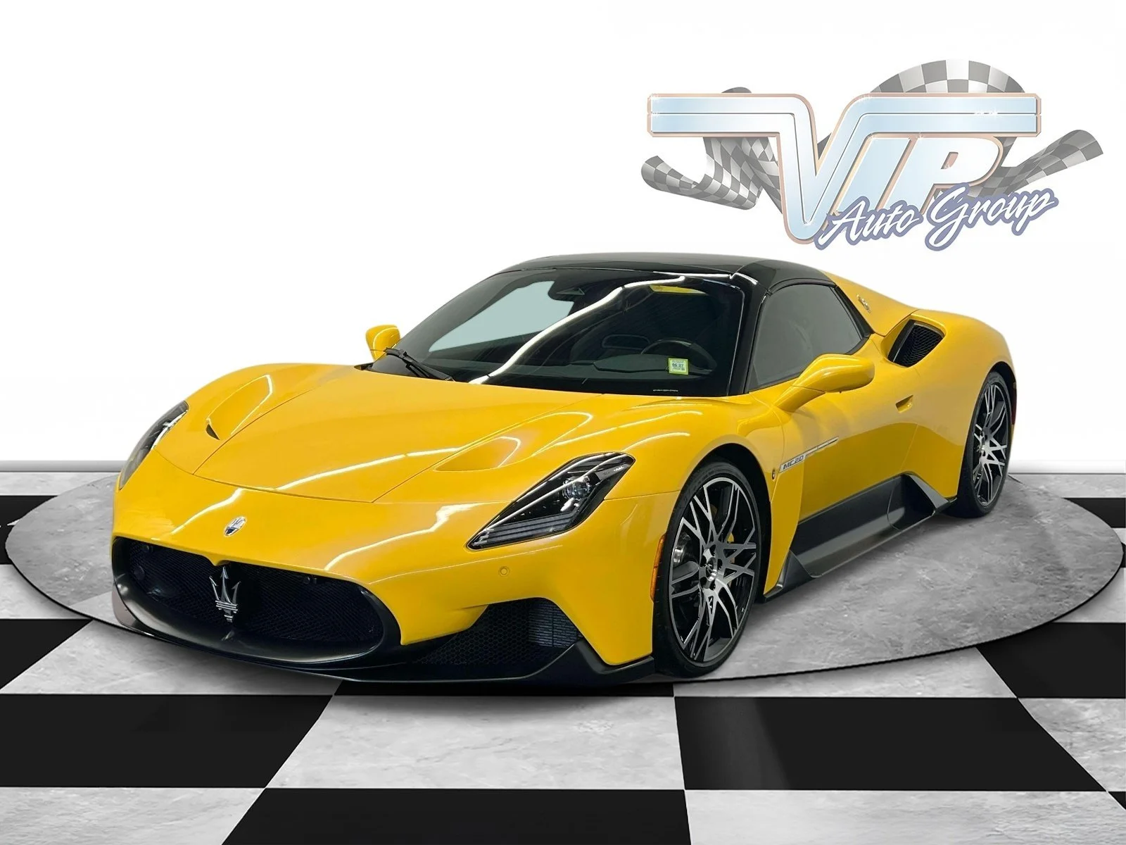 Used 2023 Yellow Maserati Cielo image 4