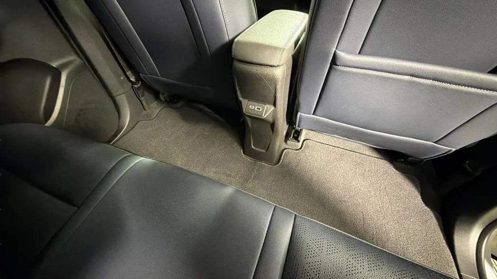 Used 2023 Silver Flare Metallic Chevrolet LT image 29