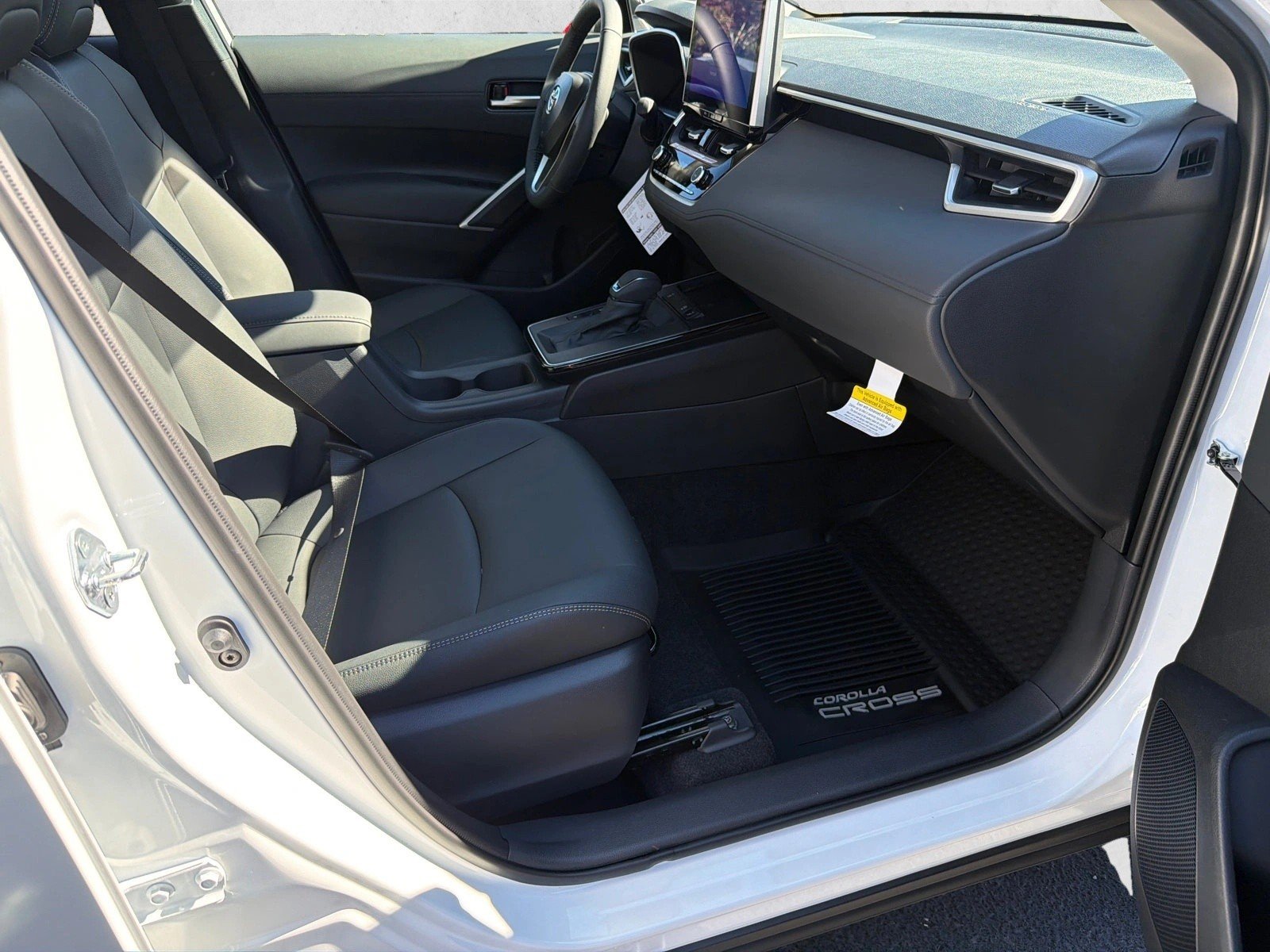 New 2026 Wind Chill Pearl Toyota XLE image 13