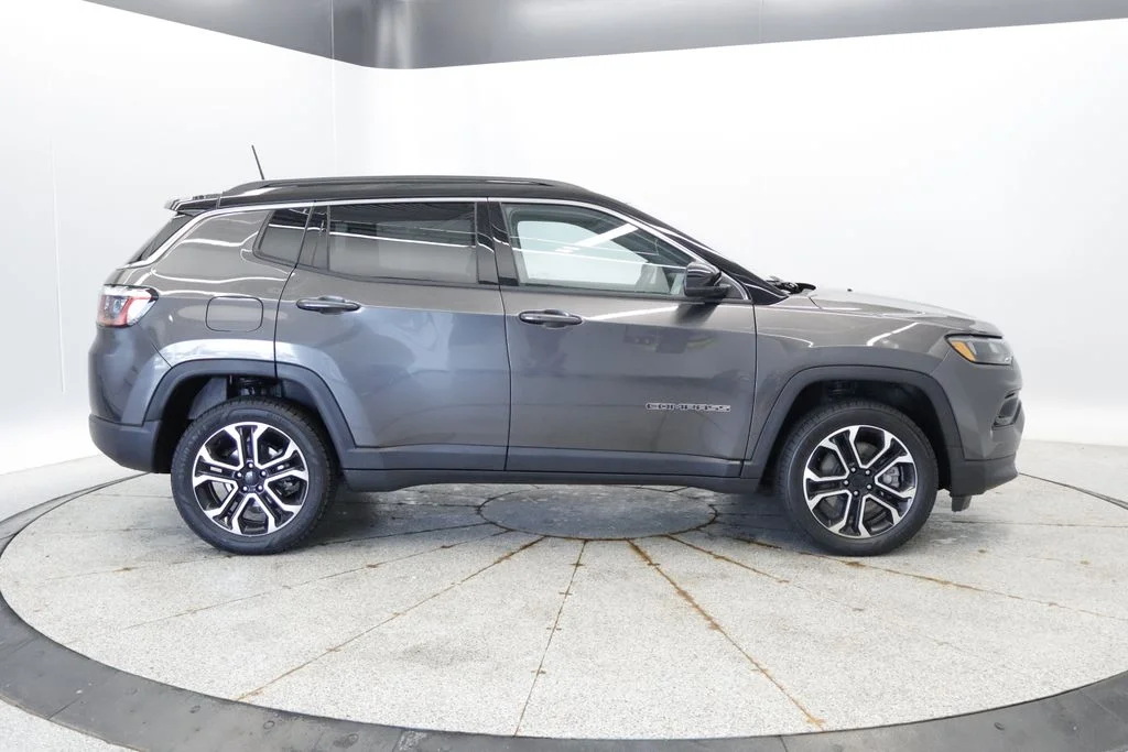 Used 2023 Gray Jeep Limited image 8