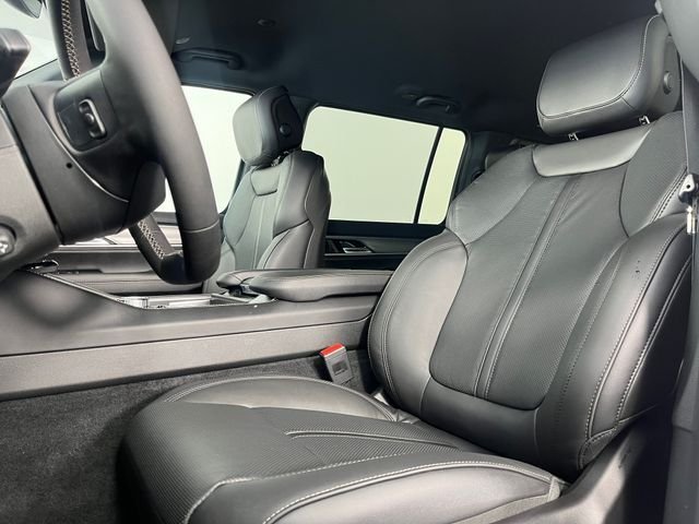 New 2026 Bright White Clear-Coat Exterior Paint Jeep  image 9
