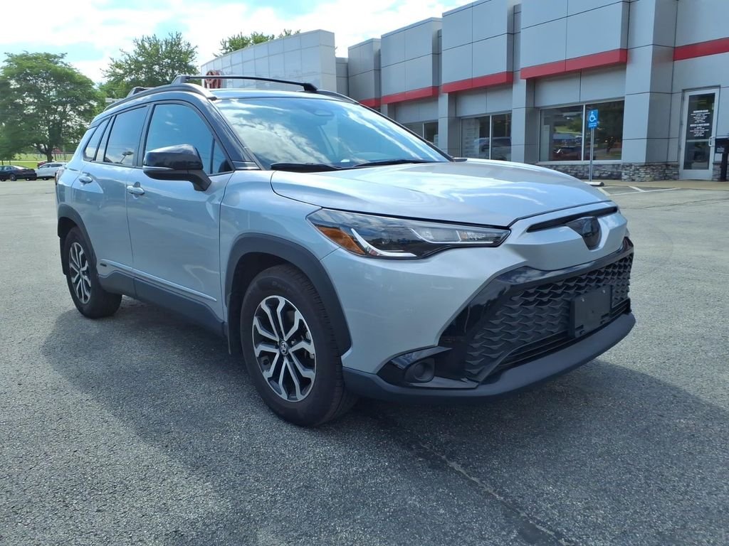 Used 2024 Sonic Silver/Jet Black Toyota Hybrid SE image 2