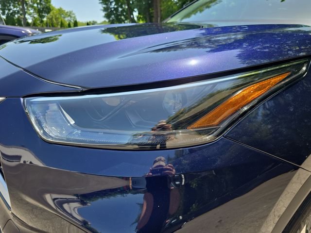 Used 2023  Toyota XLE image 32