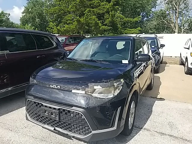 Used 2025 Black Kia LX image 9