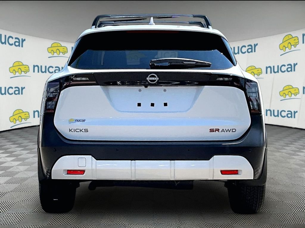 Used 2025 White Nissan SR image 5