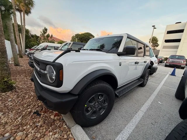 New 2026 White Ford Big Bend image 2