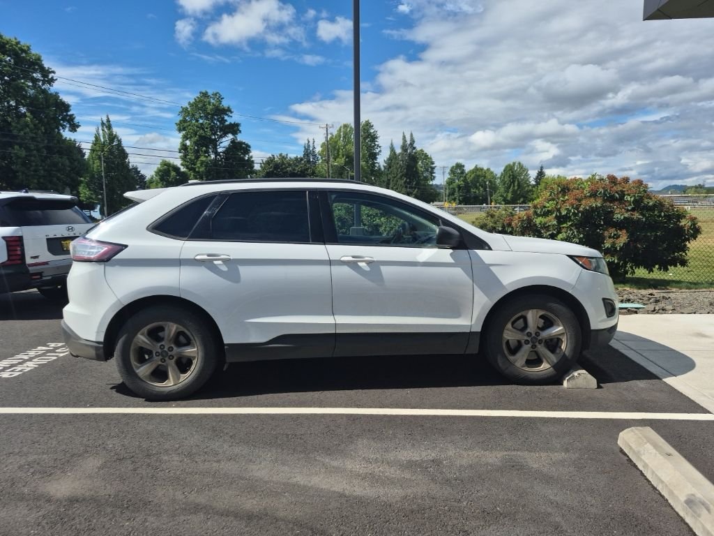 Used 2015 Oxford White Ford SE image 4