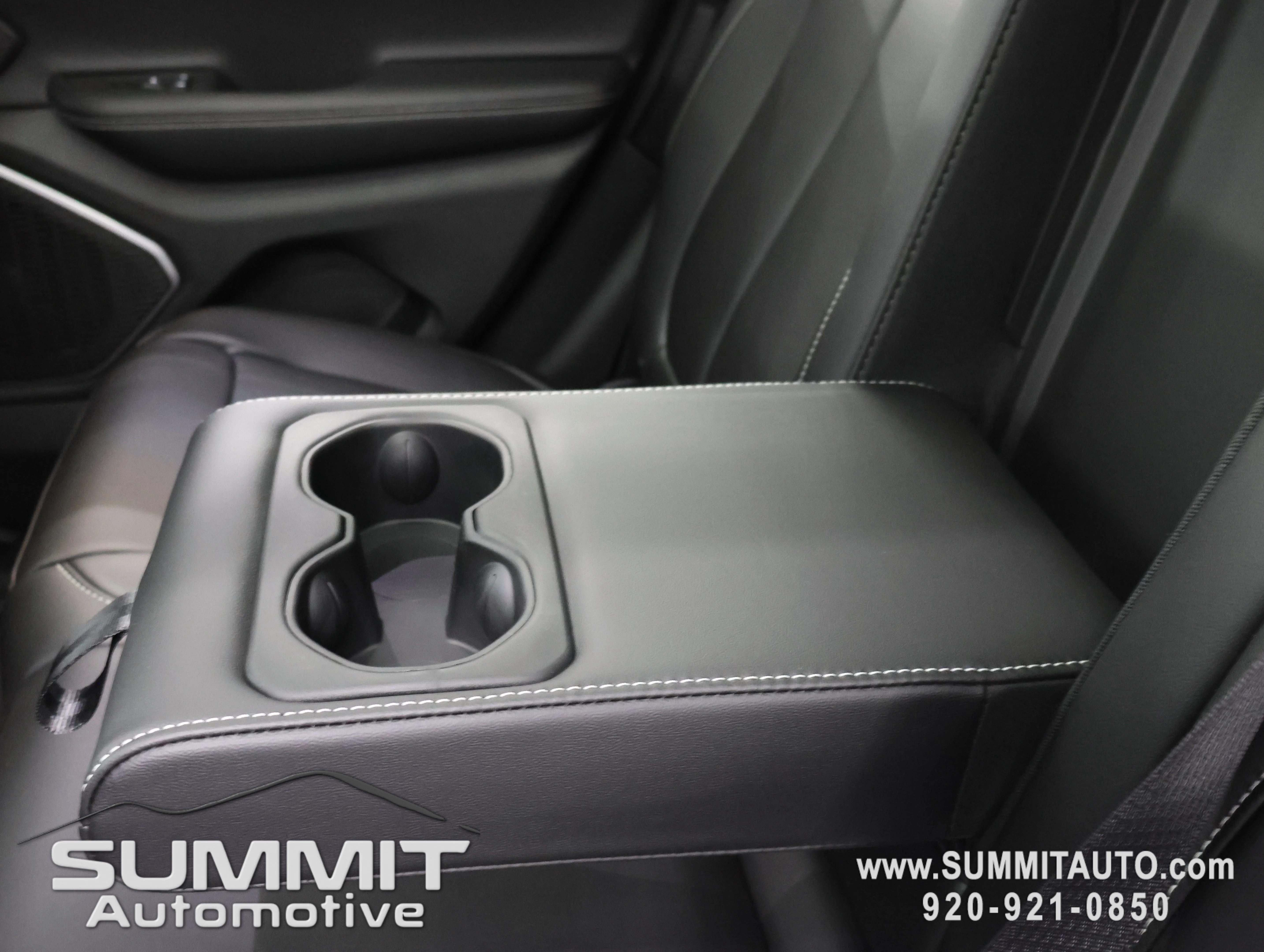 New 2026 Diamond Black Crystal Pearlcoat Jeep Limited image 43