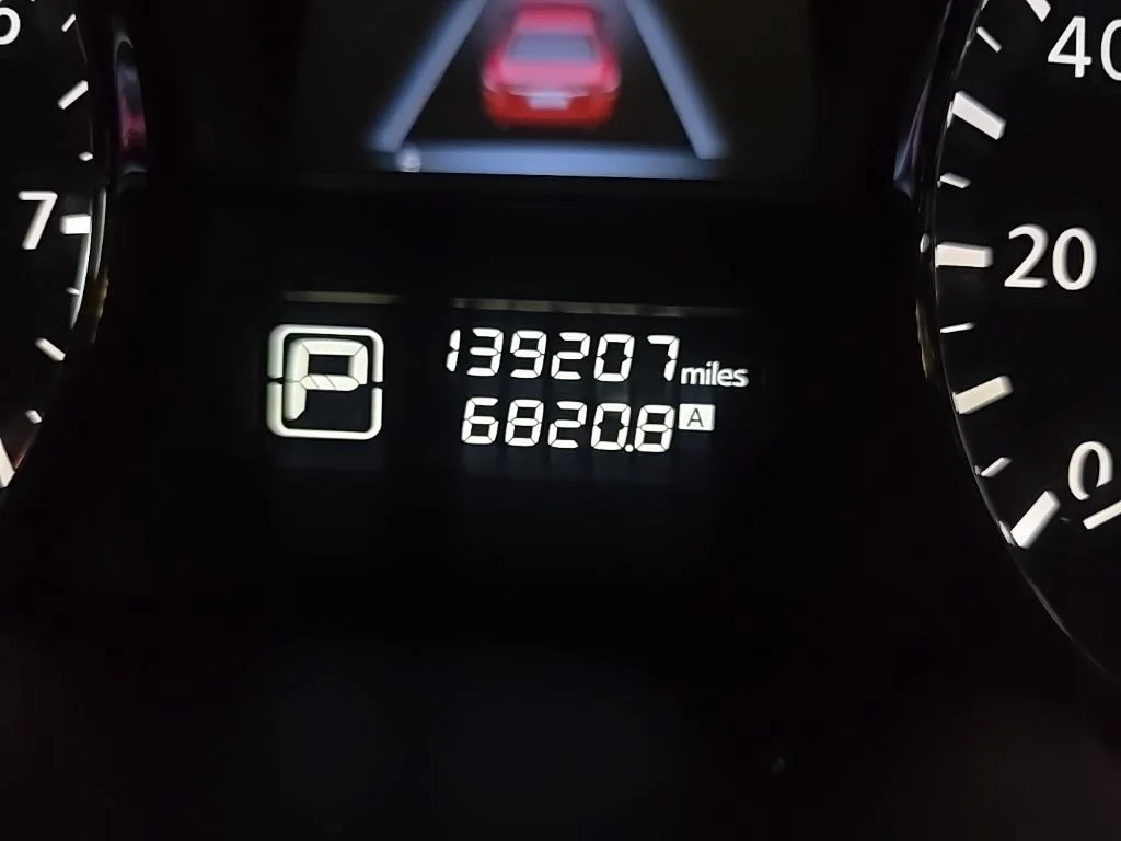 Used 2015 Red Nissan 3.5 SL image 23