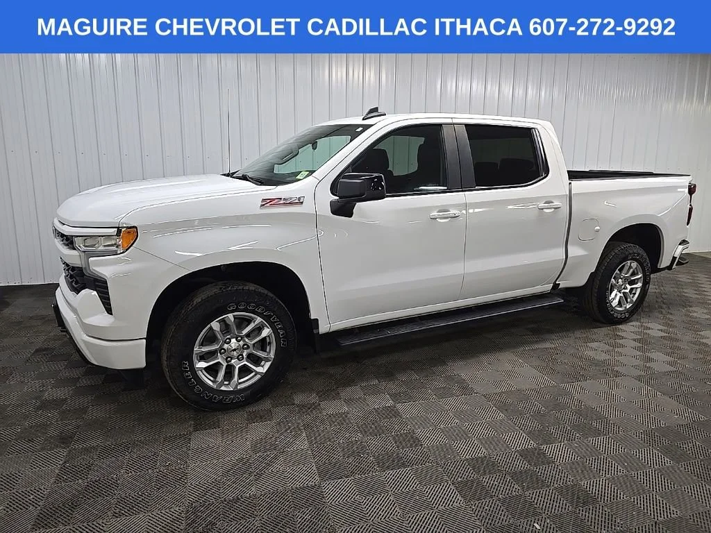 Used 2022 Summit White Chevrolet RST image 6