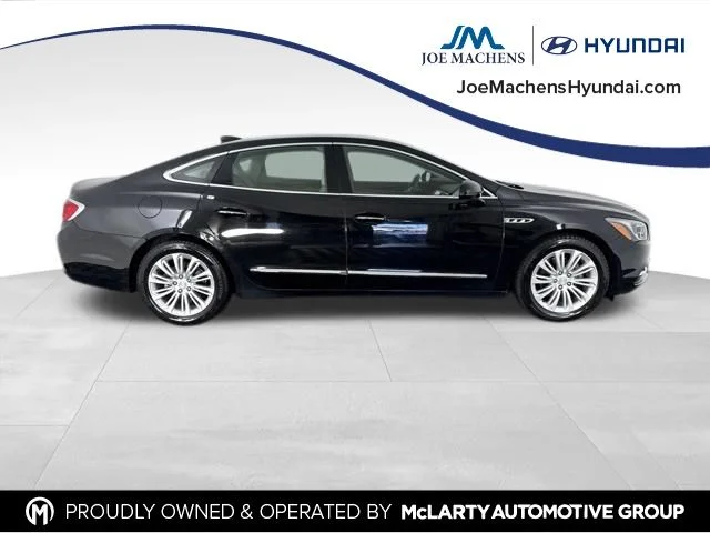 Used 2019 Black Buick Essence image 4
