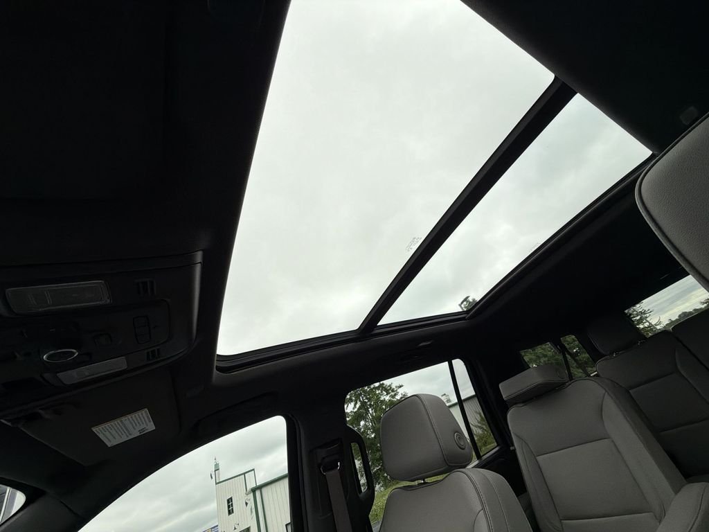 Certified Used 2023 White GMC SLT image 28