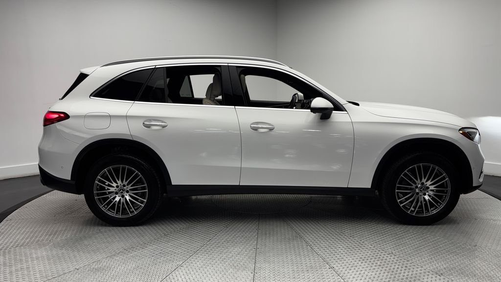 Used 2025 White Mercedes-Benz GLC 300 image 52