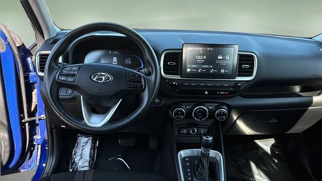 Used 2025 Blue Hyundai SEL image 10