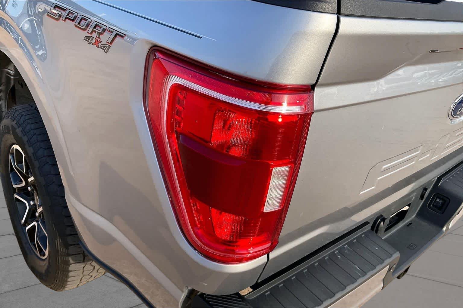 Used 2023 Iconic Silver Ford XLT image 27