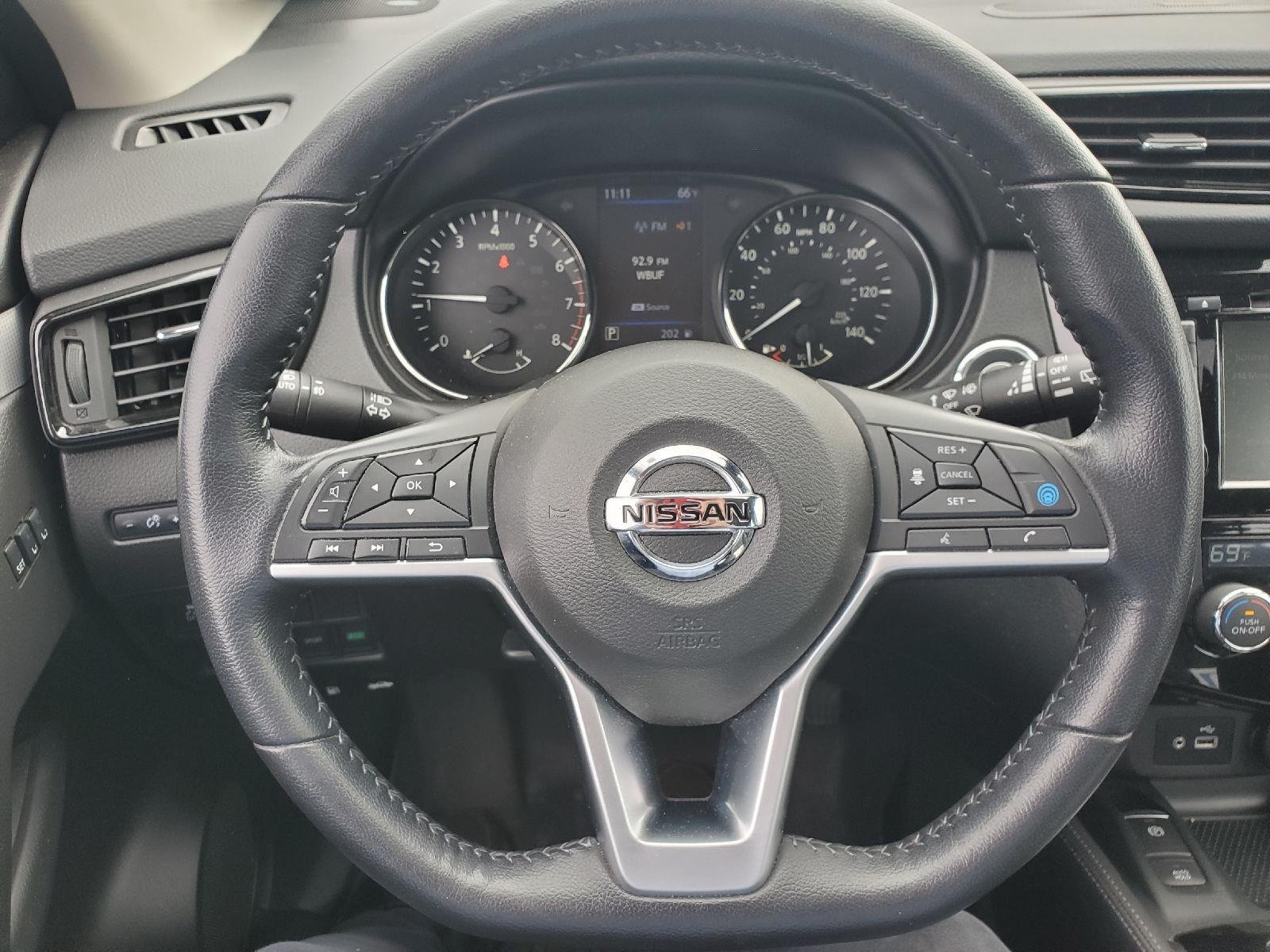 Used 2020 Magnetic Black Pearl Nissan SL image 10