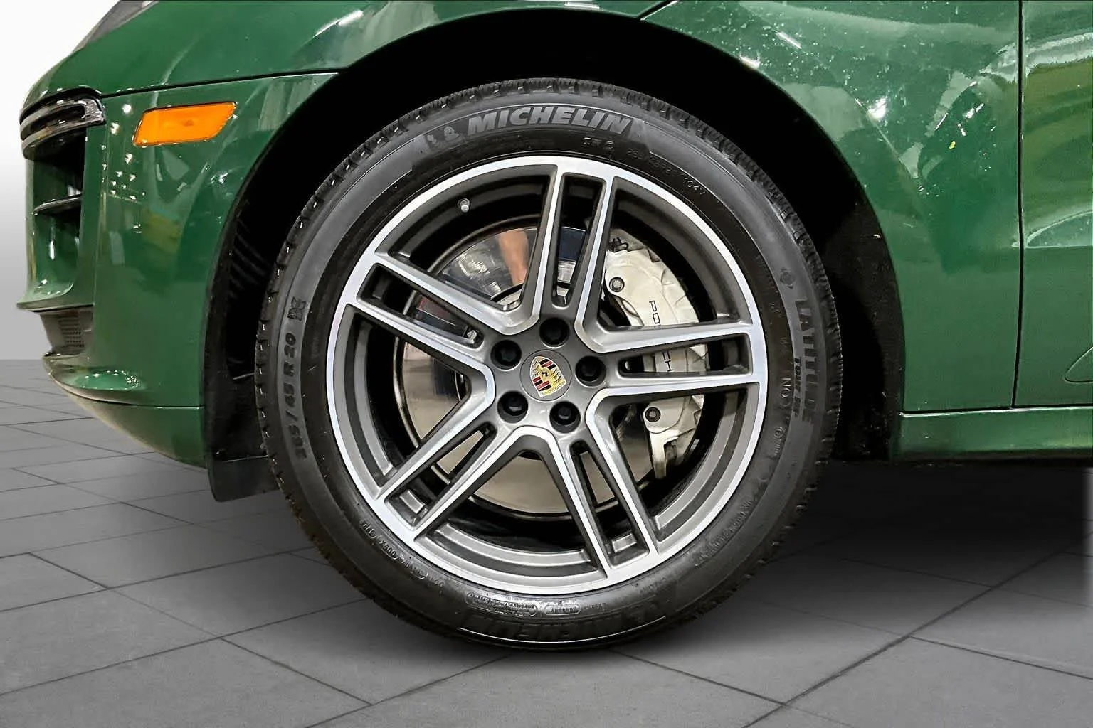 Used 2020 Mamba Green Metallic Porsche Turbo image 11