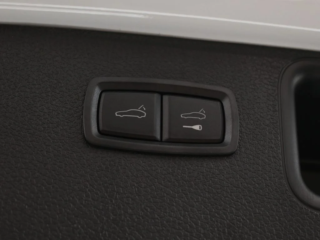 2026 Porsche Macan - Photo 44