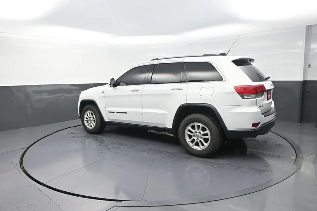 Used 2019 White Jeep Laredo E image 53