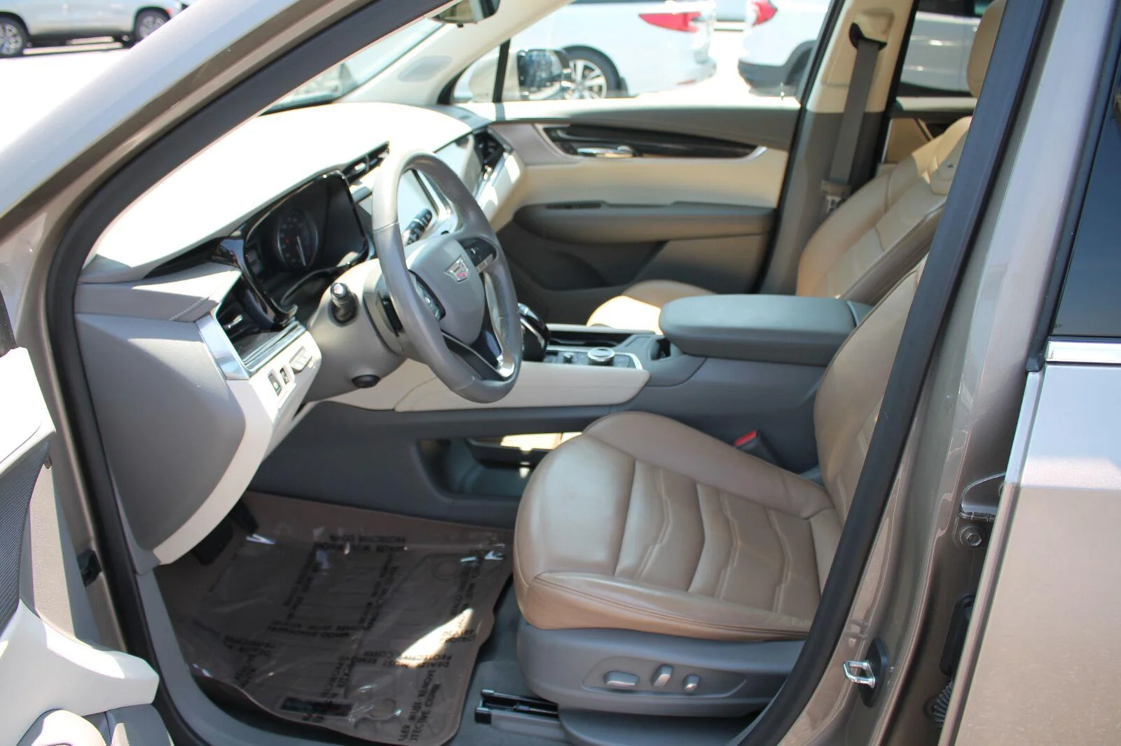 Used 2022 Latte Metallic Cadillac Premium Luxury image 12